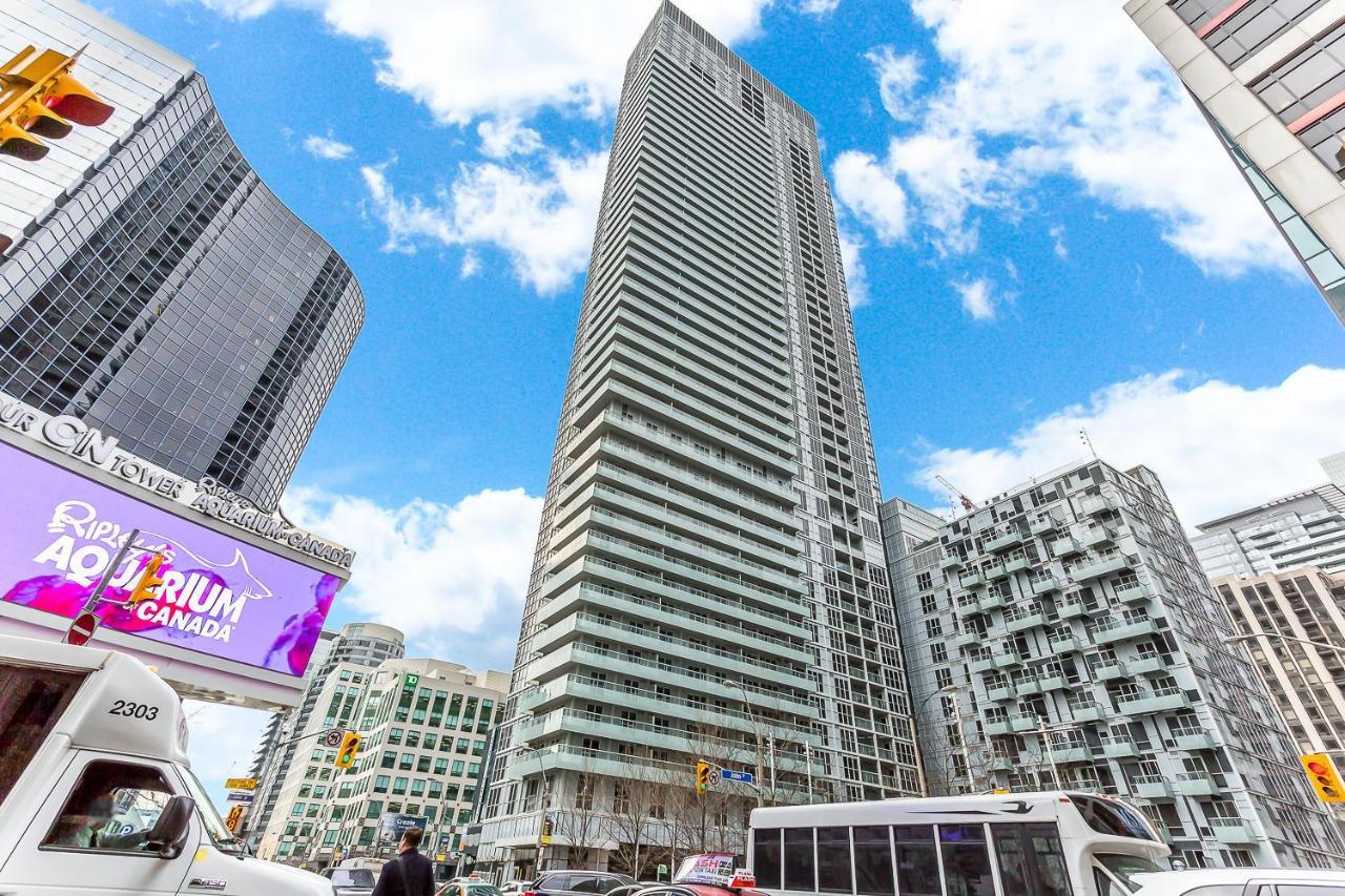 Toronto Rooms And Suites Condos Exterior photo