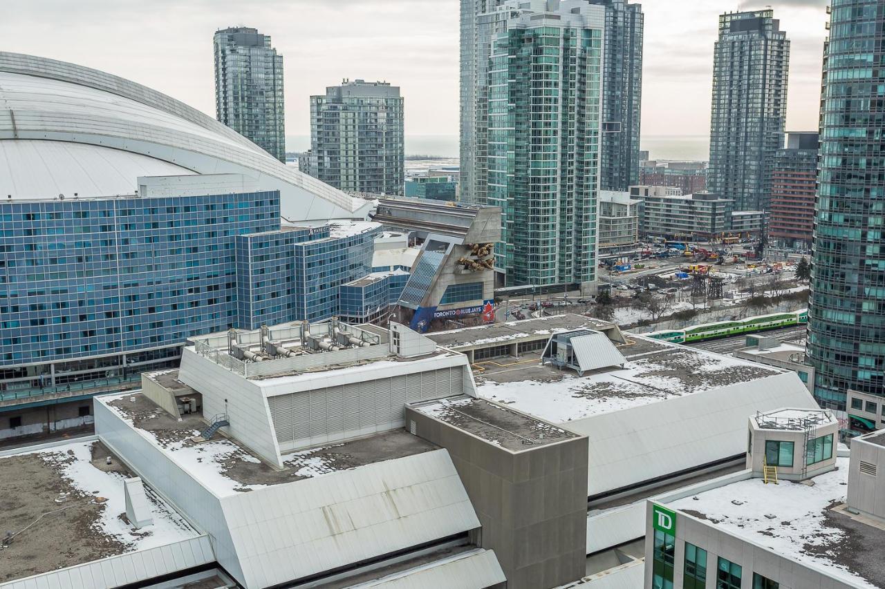 Toronto Rooms And Suites Condos Exterior photo